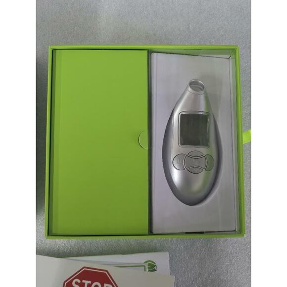 Microderm GLO Diamond Microdermabrasion Machine - Picture 2 of 4